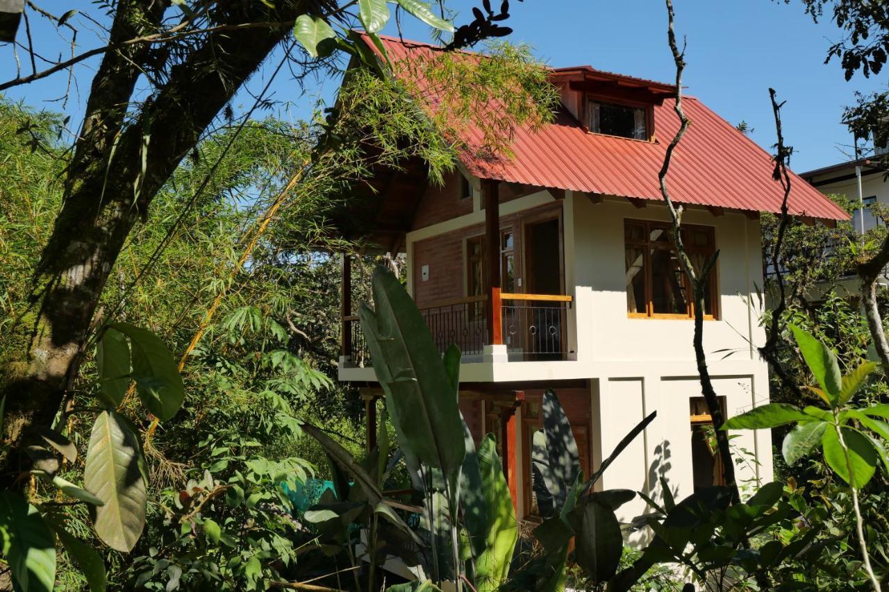 Casa Del Rio En Mindo Bed and Breakfast Exteriör bild