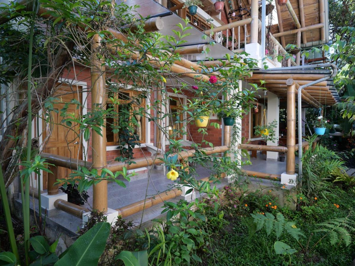 Casa Del Rio En Mindo Bed and Breakfast Exteriör bild
