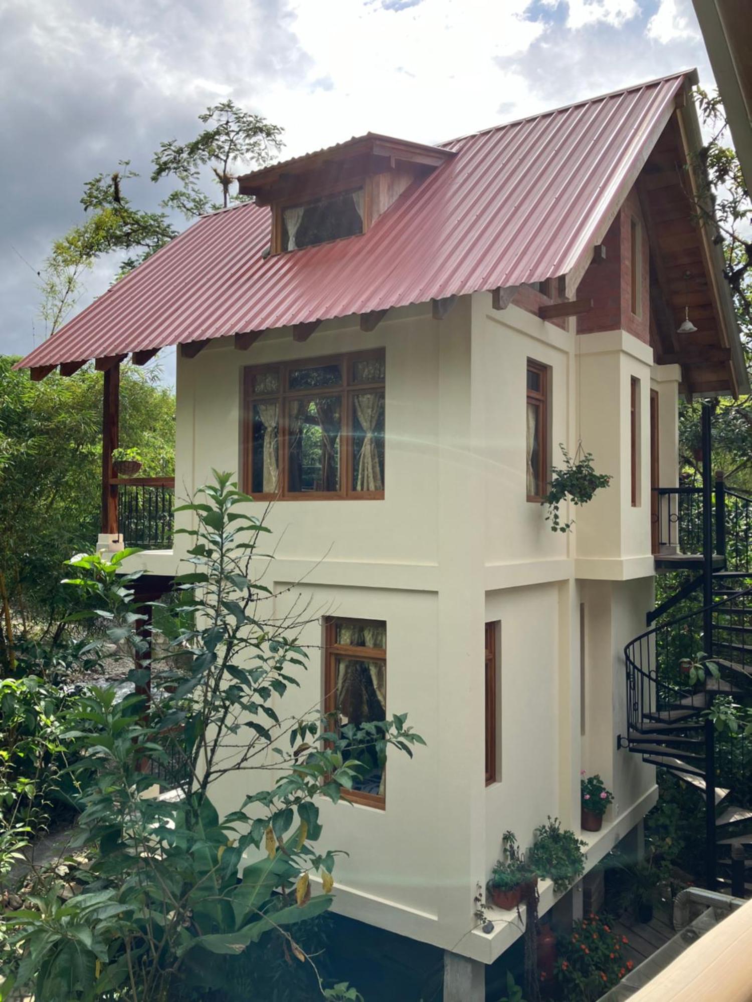 Casa Del Rio En Mindo Bed and Breakfast Exteriör bild